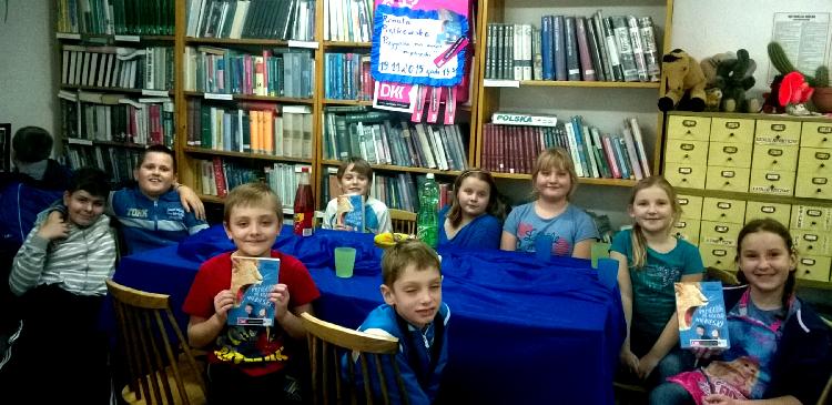 Dyskusja o książce Renaty Piątkowskiej pt. „Przygoda ma kolor niebieski” Dyskusja o książce Renaty Piątkowskiej pt. „Przygoda ma kolor niebieski”